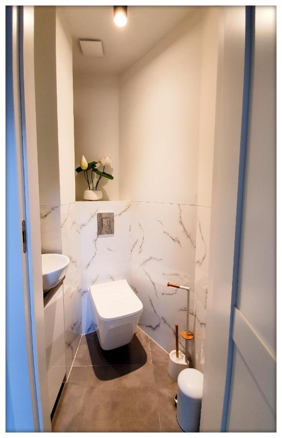 Rent Mariana Mokwy 20 Apartment *